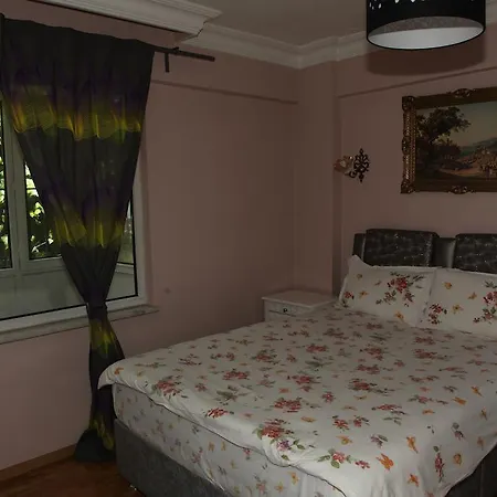 Yesim Suites לינה וארוחת בוקר