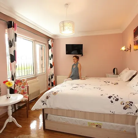 לינה וארוחת בוקר Yesim Suites איסטמבול