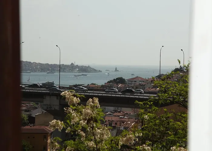 Yesim Suites Bed & Breakfast