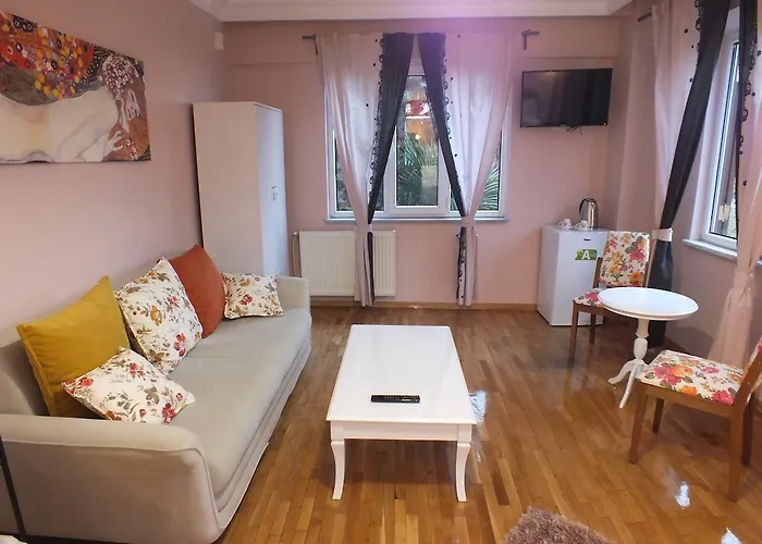 Yesim Suites Bed & Breakfast