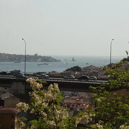 Yesim Suites Bed & Breakfast