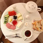 Yesim Suites Bed & Breakfast