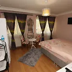Yesim Suites Bed & Breakfast 3*