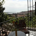 Yesim Suites Bed & Breakfast 3*