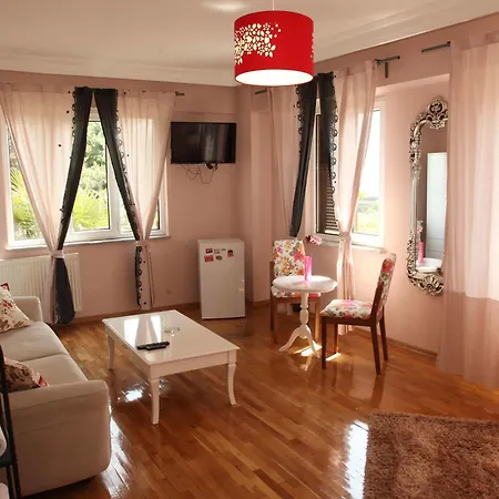 Yesim Suites 3*