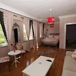 Bed & Breakfast Yesim Suites 3*