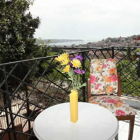 Yesim Suites Bed & Breakfast