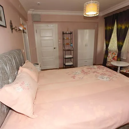 Yesim Suites Bed & Breakfast